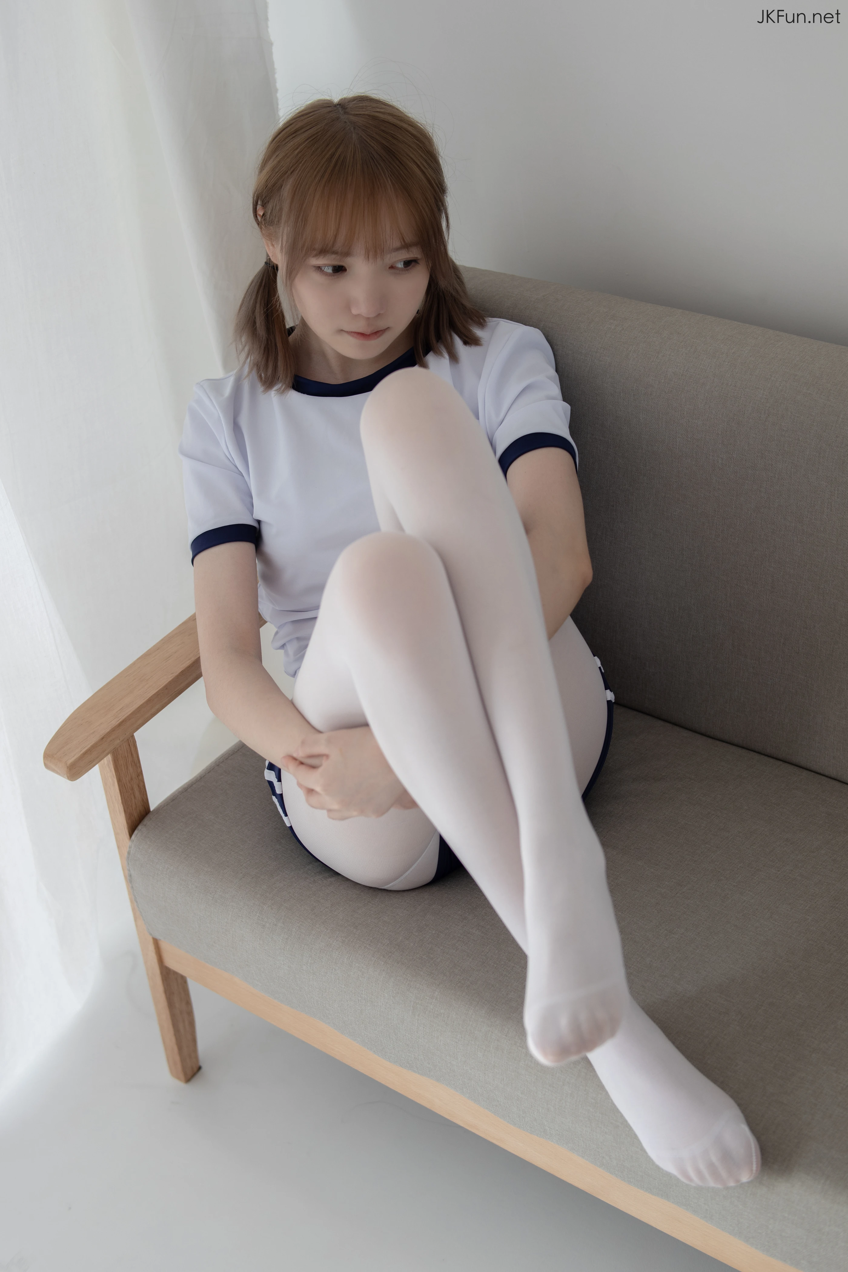森萝财团 [JKFUN-019] 80D白丝外景体操服 Aika [107P 1V]插图6